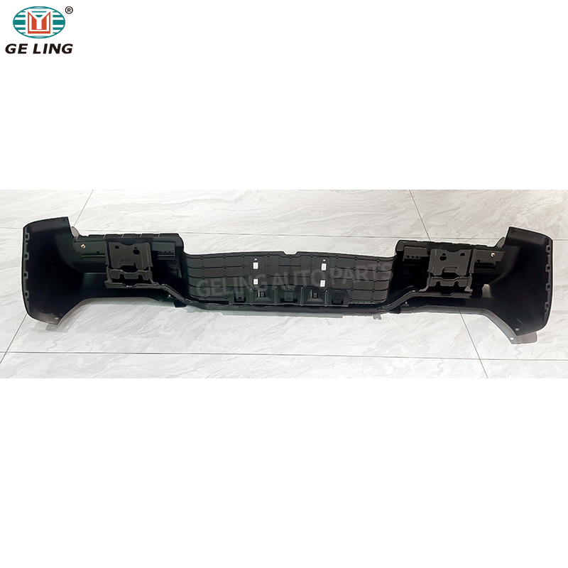 Paraurti posteriore nero con gradino per Isuzu Dmax 2019-2022