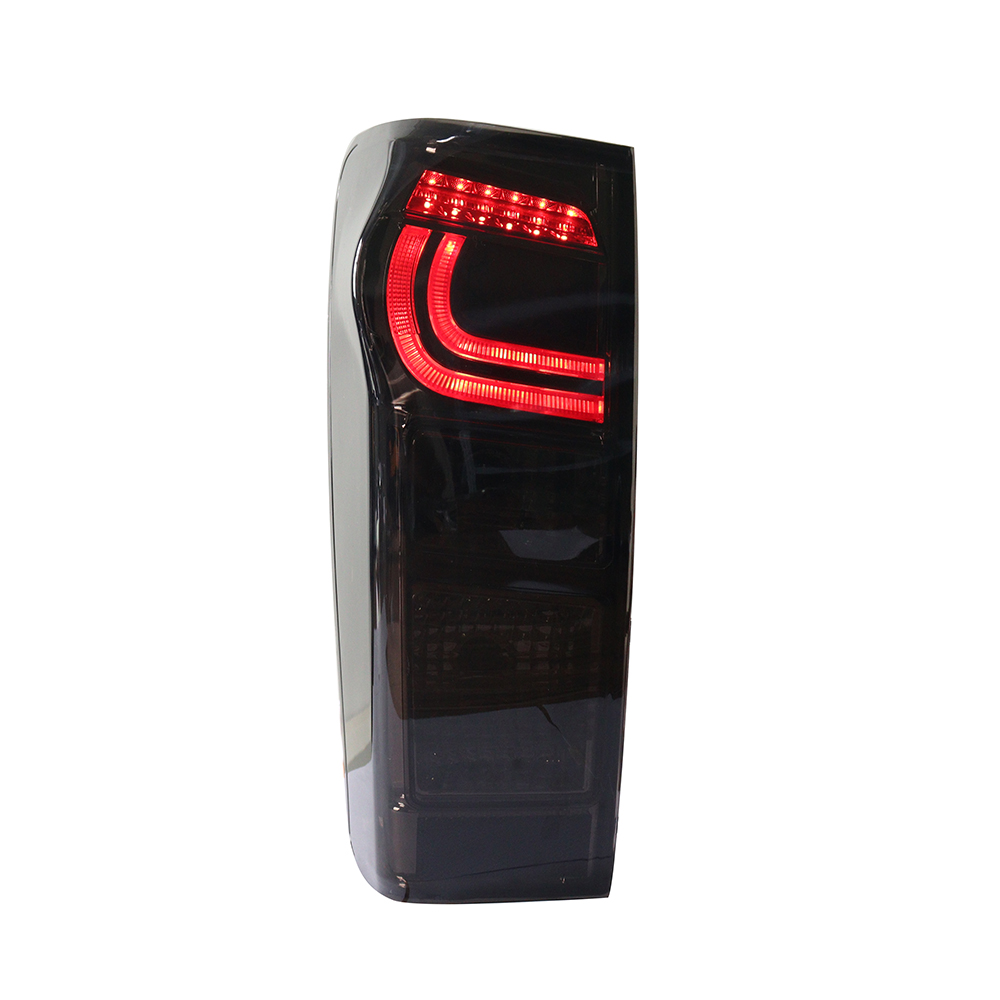 いすゞ Dmax 2019 用 LED スモーク リアライト