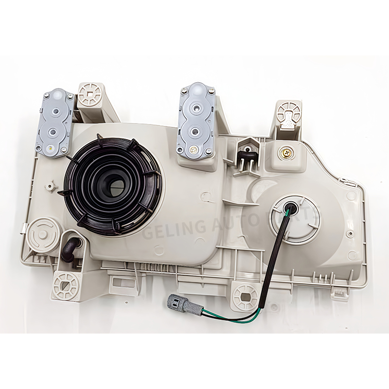 Faro 215-11D5 Para Nissan Cwa451 1999