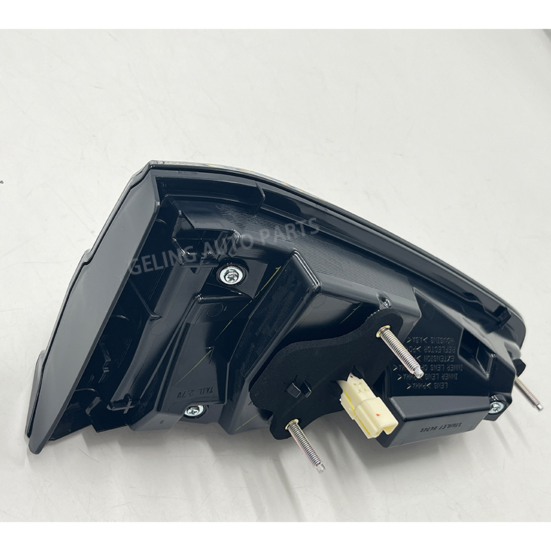 ไฟท้าย LED 8978429920 8978429930 สำหรับ Isuzu Mux 2023 2024