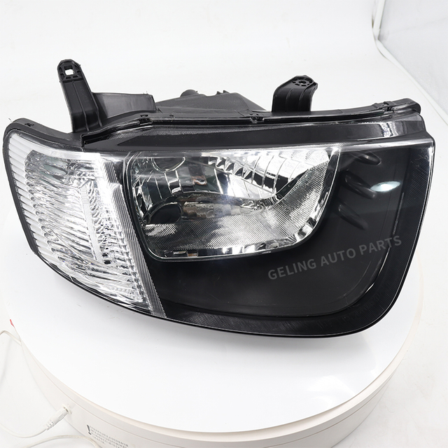Faro anteriore bianco a cabina singola per Mitsubishi L200 Triton 2005