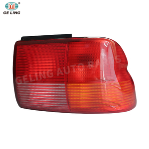 Lampu Belakang 93AG13A602AA 93AG13N004BA untuk Ford MK6 ESCORT