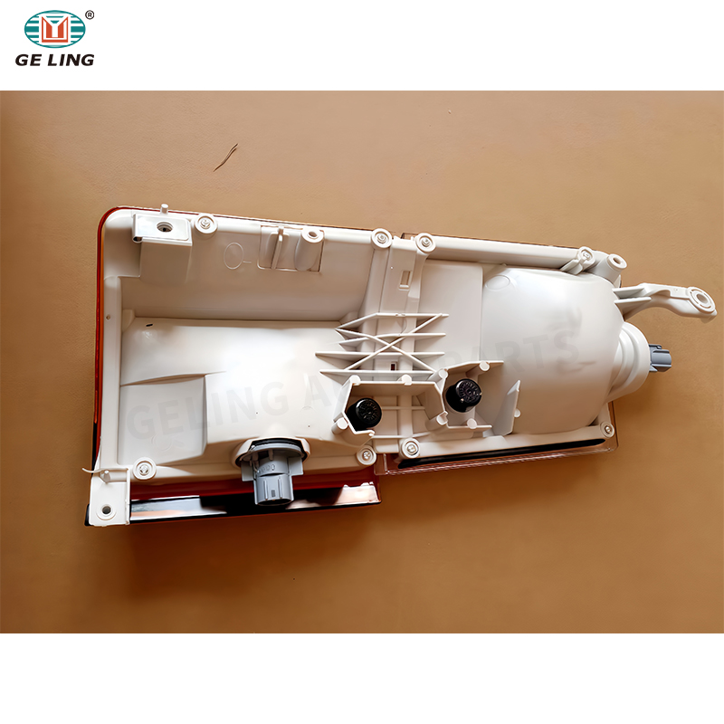 مصباح زاوية لميتسوبيشي 515