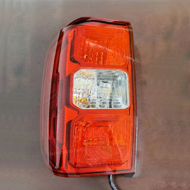 Fanale posteriore di livello inferiore per Ford Ranger T9 Sport 2022