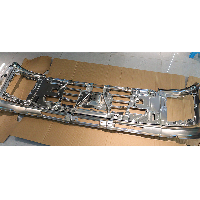 Paraurti anteriore per Isuzu Giga