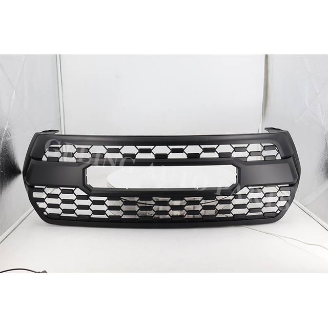 トヨタ ハイラックス 2016-2020 用フロントグリル