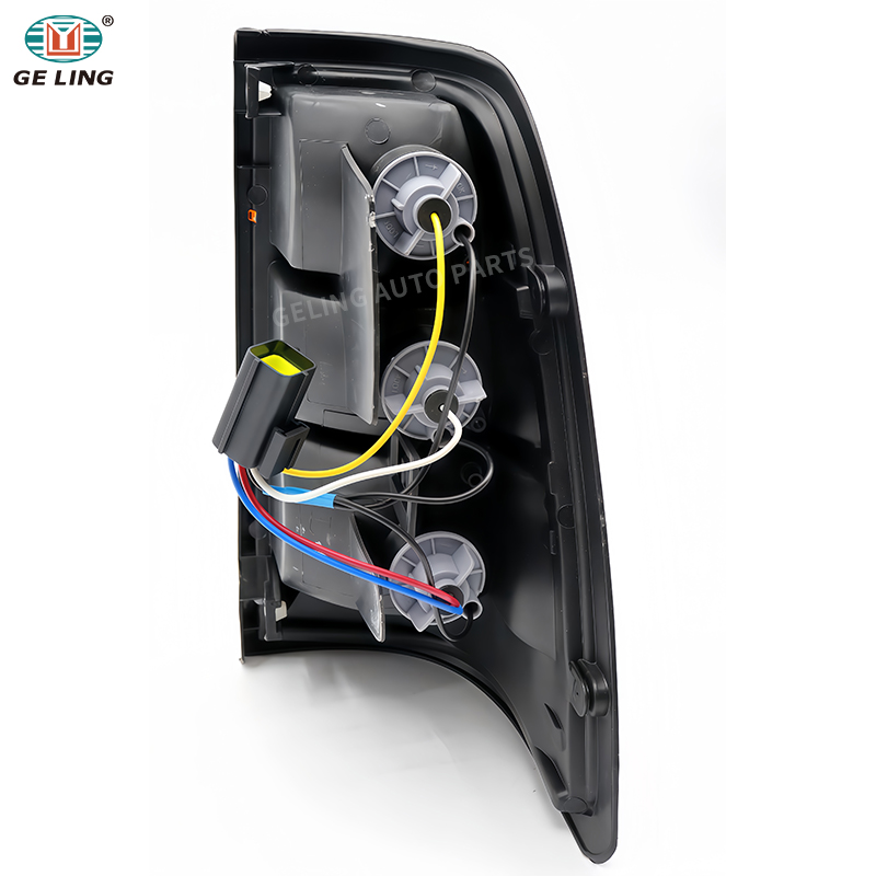 ไฟท้าย 8971144449 8971144450 สำหรับ Isuzu TFR 1998-2000