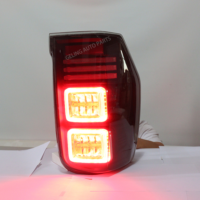 Feu arri&egrave;re LED modifi&eacute; pour Ford Ranger 2014-2017