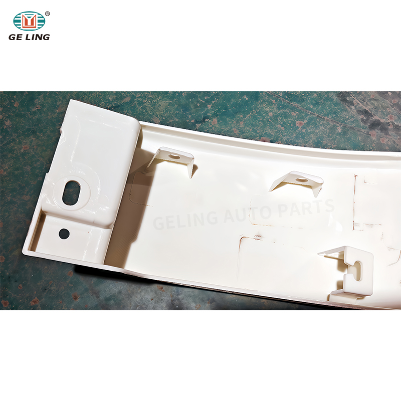 Acess&oacute;rios de caminh&atilde;o canto branco ou cromado da grade para Isuzu Forward